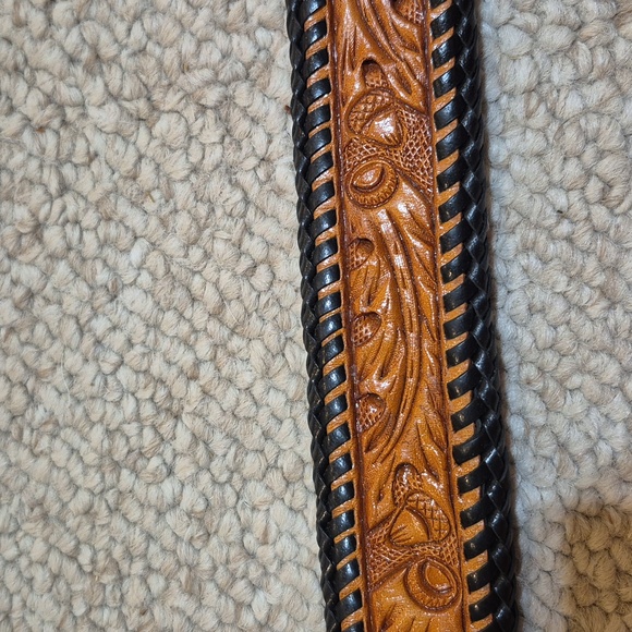 Harris Leather Tooled Belt - Picture 2 of 3